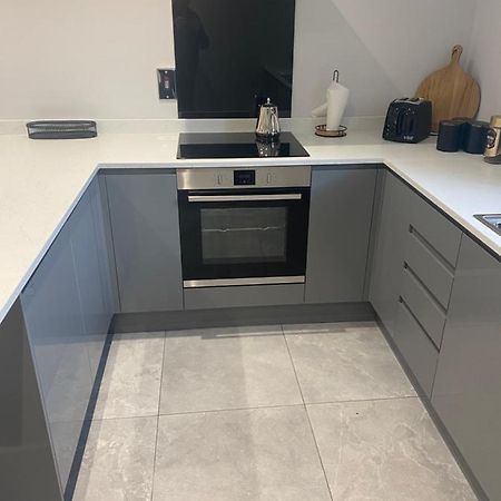 Modern 3-Bed Apartment In Magherafelt Sleeps 8 Екстериор снимка