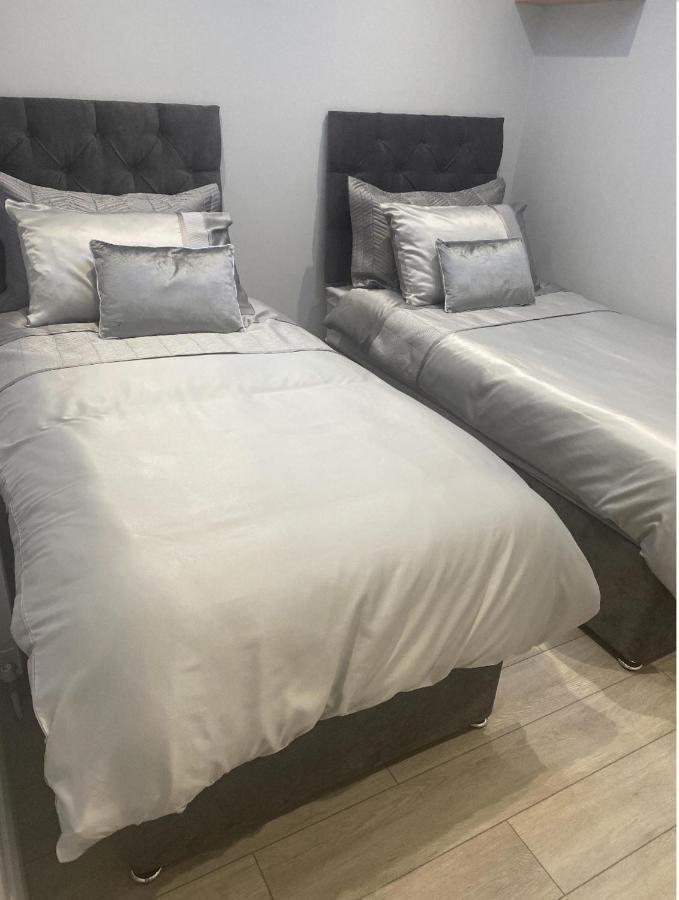 Modern 3-Bed Apartment In Magherafelt Sleeps 8 Екстериор снимка