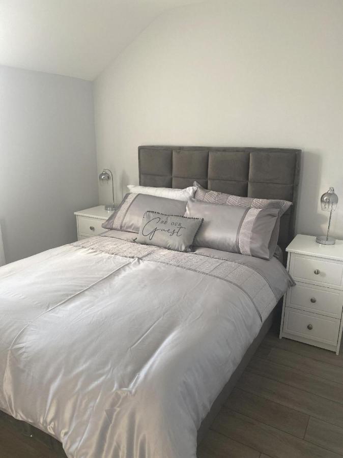 Modern 3-Bed Apartment In Magherafelt Sleeps 8 Екстериор снимка