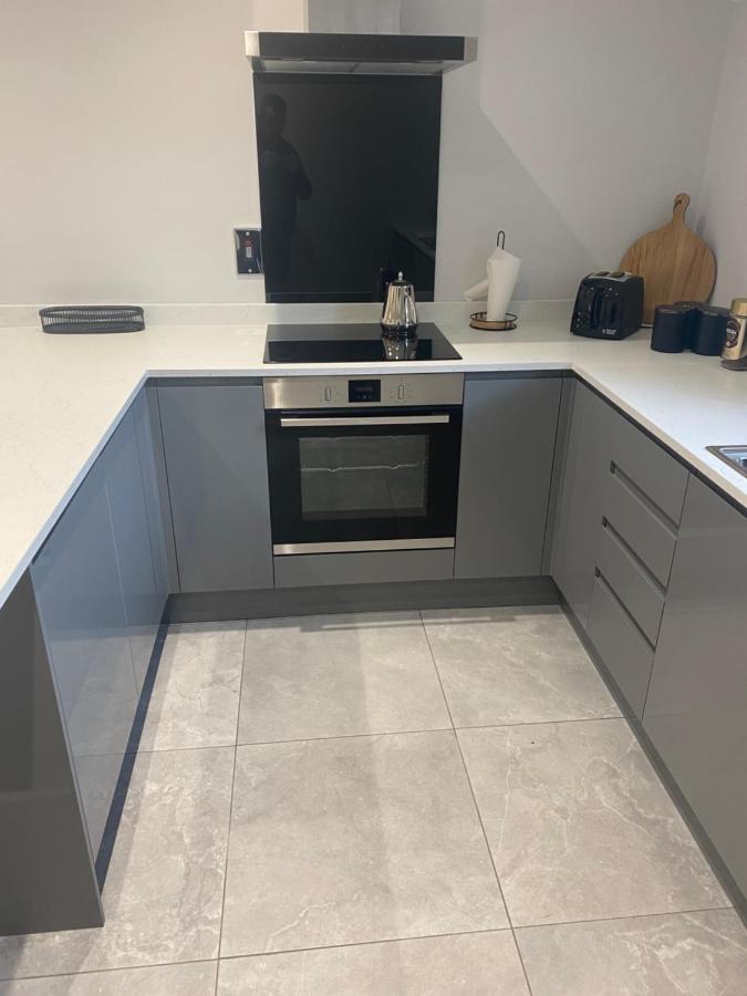 Modern 3-Bed Apartment In Magherafelt Sleeps 8 Екстериор снимка