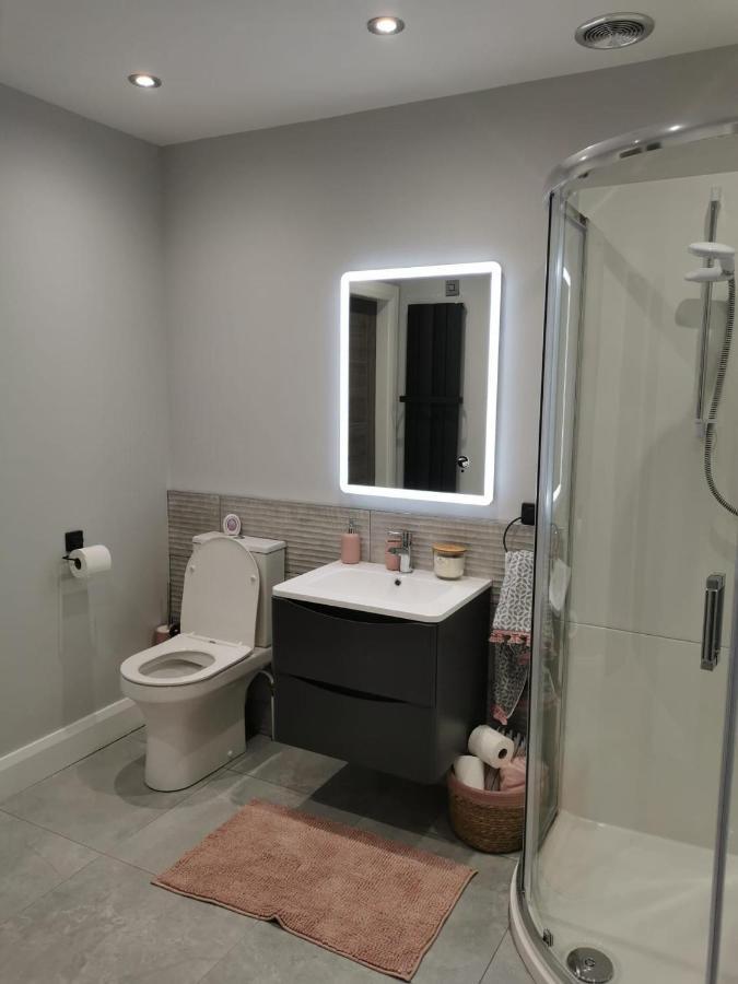 Modern 3-Bed Apartment In Magherafelt Sleeps 8 Екстериор снимка