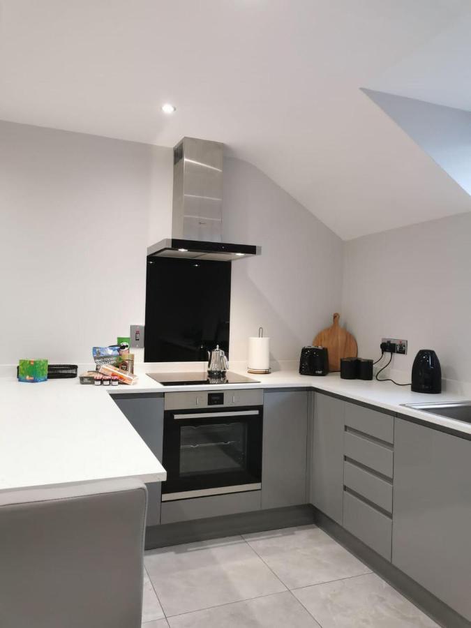 Modern 3-Bed Apartment In Magherafelt Sleeps 8 Екстериор снимка