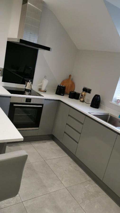 Modern 3-Bed Apartment In Magherafelt Sleeps 8 Екстериор снимка